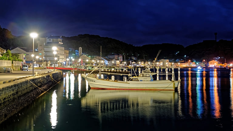 初心者向け アジングに常夜灯は不要 常夜灯がないポイントでのアジの狙い方